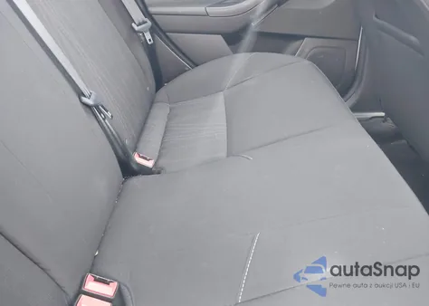 2016 Ford Focus Se z USA, uszkodzony, nr VIN 1FADP3F25GL348981